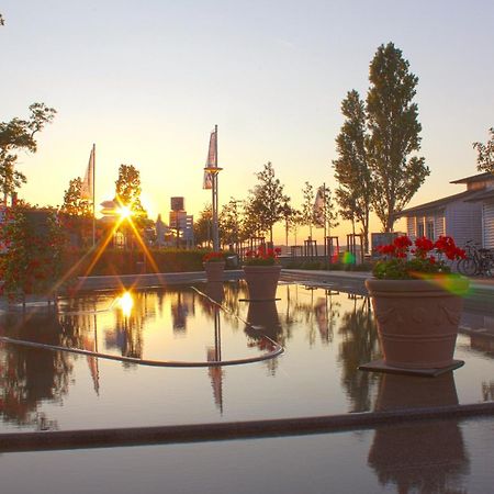 Haus Blick zur See FeWo 06 Gartennutzung, Meerblick, Sauna- und Schwimmbadnutzung im AHOI Sellin Goehren  Exterior foto