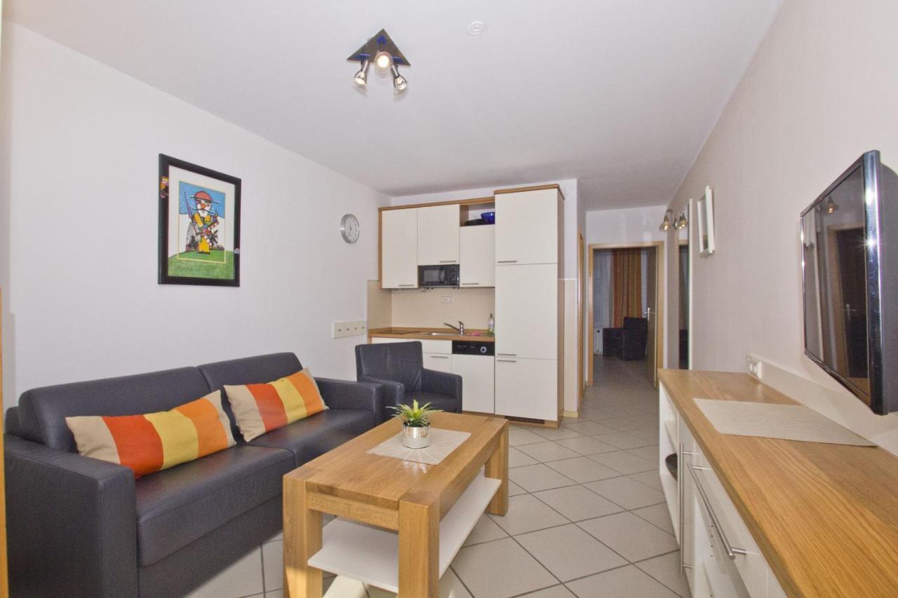 Haus Blick zur See FeWo 06 Gartennutzung, Meerblick, Sauna- und Schwimmbadnutzung im AHOI Sellin Goehren  Exterior foto